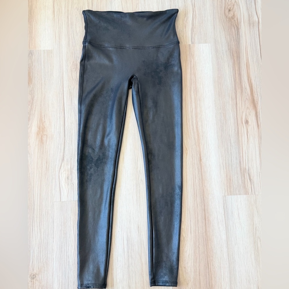SPANX Black Faux Leather Leggings size Large